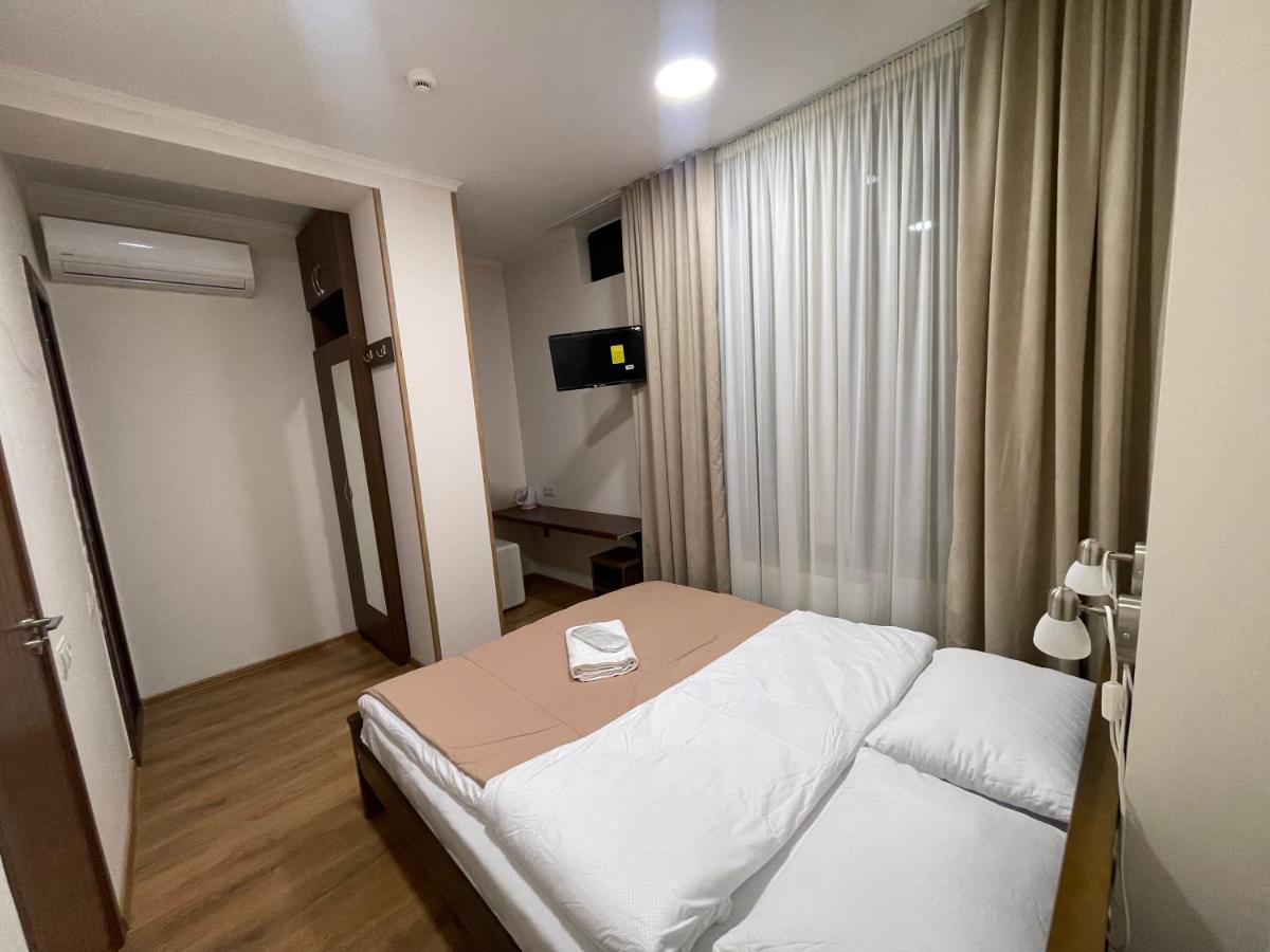 Art Family Hotel Tbilisi Rom bilde