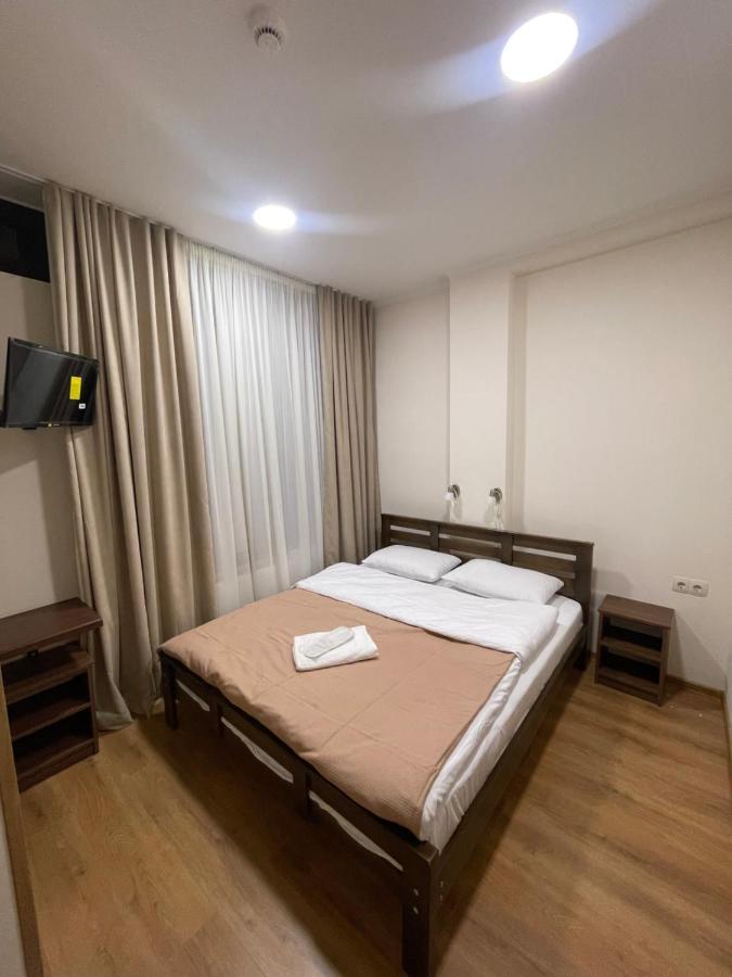 Art Family Hotel Tbilisi Rom bilde